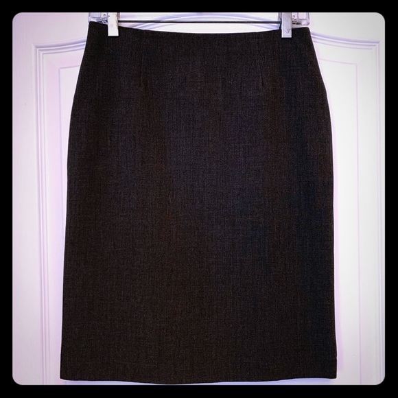 Grey Pencil skirt 4 - Picture 1 of 5